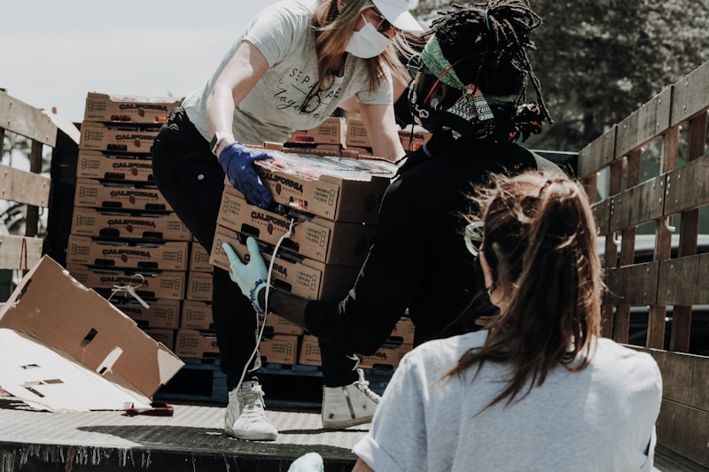 Teen volunteers collecting trash
